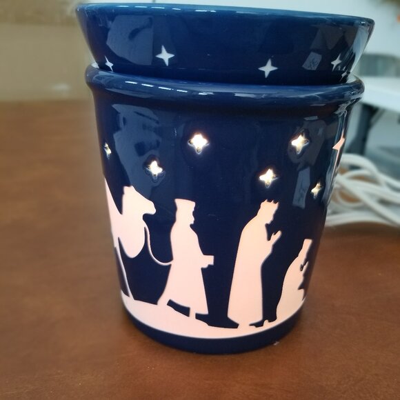 Scentsy Nativity Warmer / Silent Night Christmas Year-Round Christian wax warmer - Picture 13 of 13